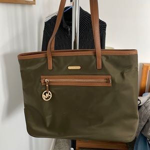 Michael Kors tote